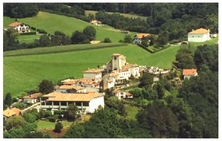 Le bourg de Biriatou